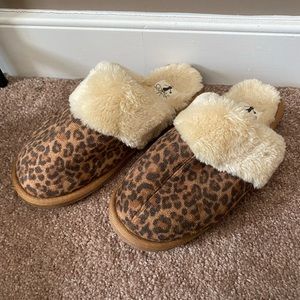 Leopard print slippers